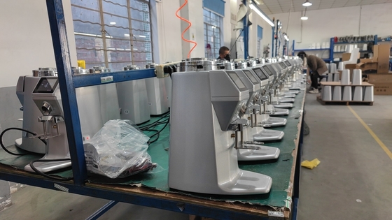 65*28*39 см Кофейная мельница без дозы 110V-220V Напряжение Черный / Белый
